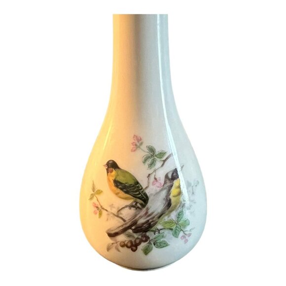 Vintage Porcelain Bud Vase With Yellow Finch Bird Design & Gold Trim 7" Tall Jap - Picture 4 of 7